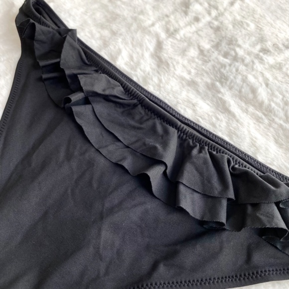 NWOT H&M black low rise bikini bottoms in Size 8 - Picture 5 of 9